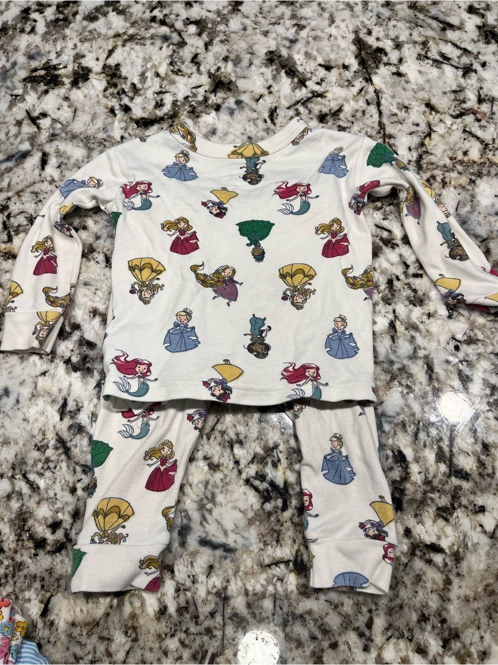 GAP Cream Kids Pajama Set with Multicolor Princess Characters